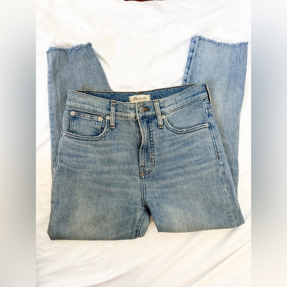 Madewell The Perfect Vintage Jean in Hernando Wash: Raw Hem Edition - Picture 11 of 13
